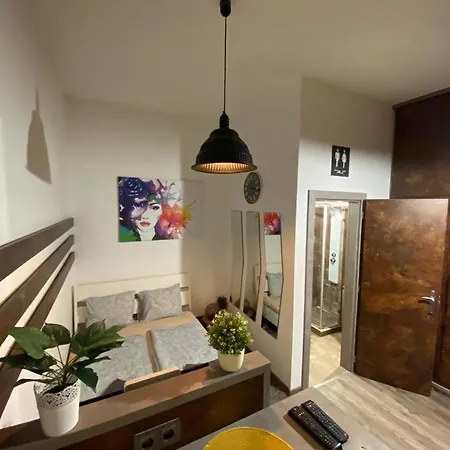 Parliament Apartment *